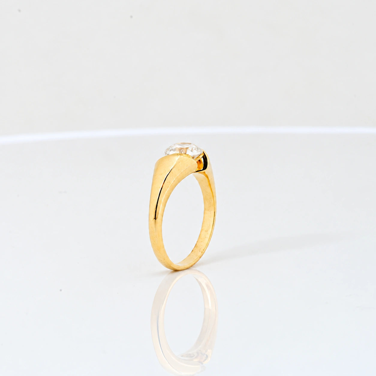 Rooh Tara Solitaire Ring - Image 2